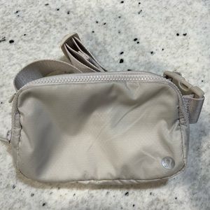 lululemon belt bag
